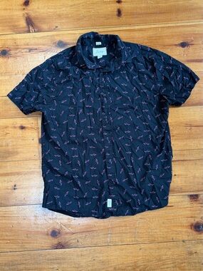 Casual Black Short-Sleeve Button-Down Shirt with Pink Shark Print